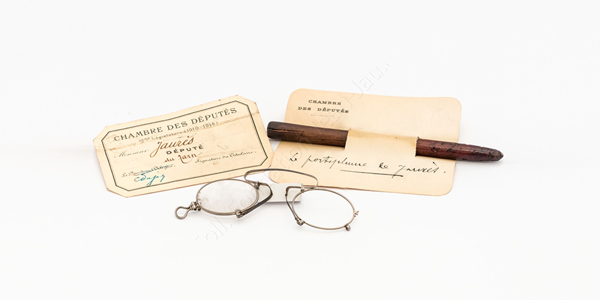 Carte de député, lunettes et porte-plume de Jean Jaurès - [1910-1914]